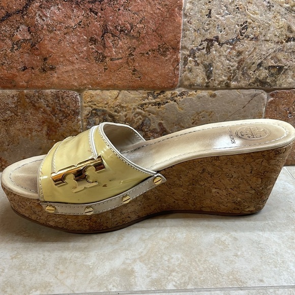 Tory Burch Wedge Sandals Platform Patent Leather Cork Yellow Size 10 M - Picture 5 of 16